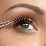 Kılavuz: Evde Adım Adım Kirpik Nasıl Uygulanır